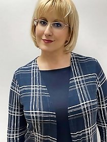 Older tarts with shaved cunt